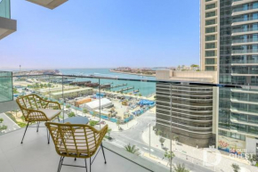 One Bedroom Apartment with Amazing Sea view